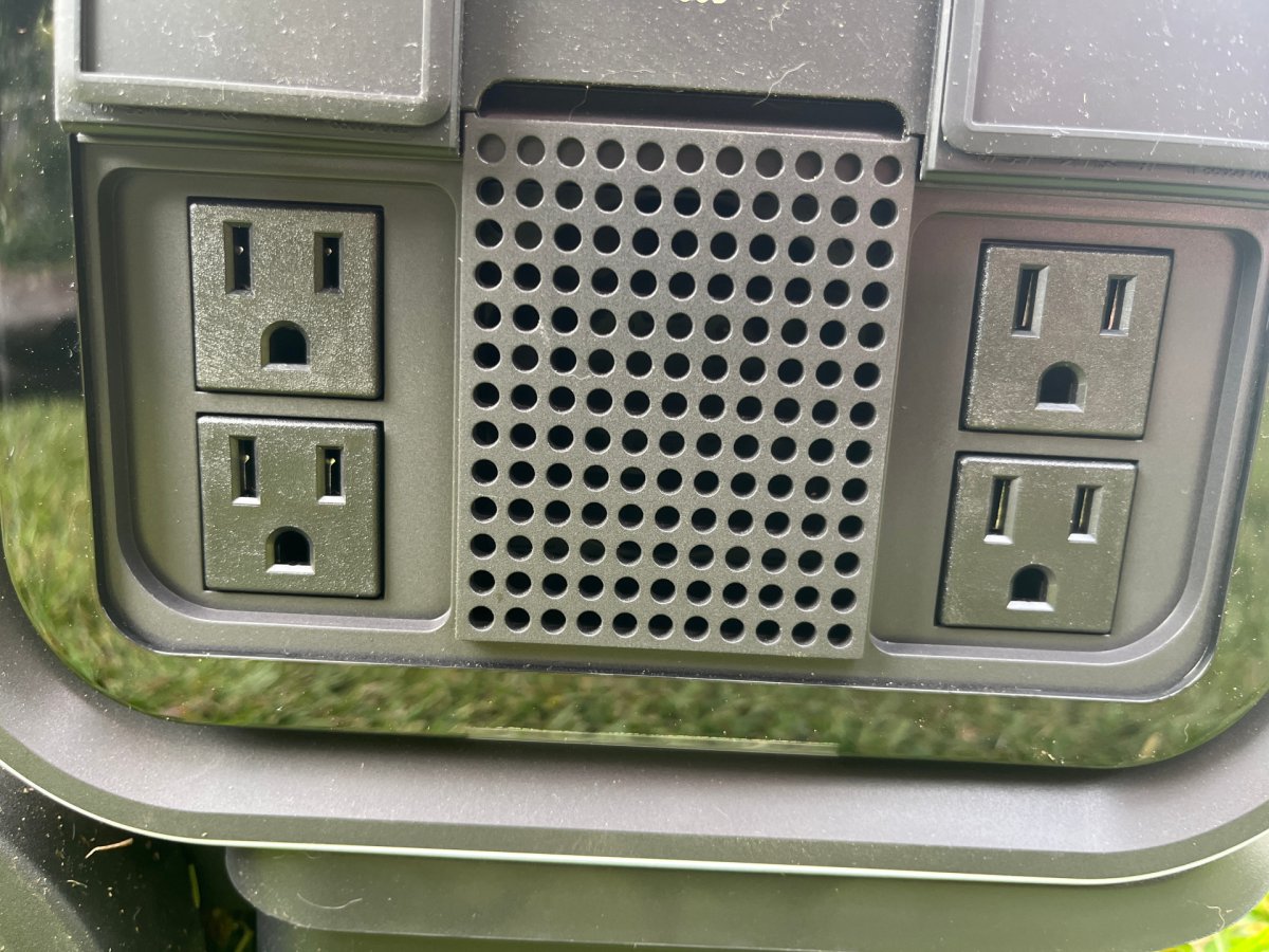 Enphase IQ power station ac outlets