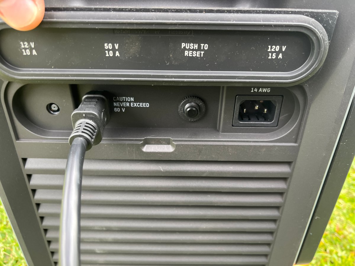 Enphase IQ power station