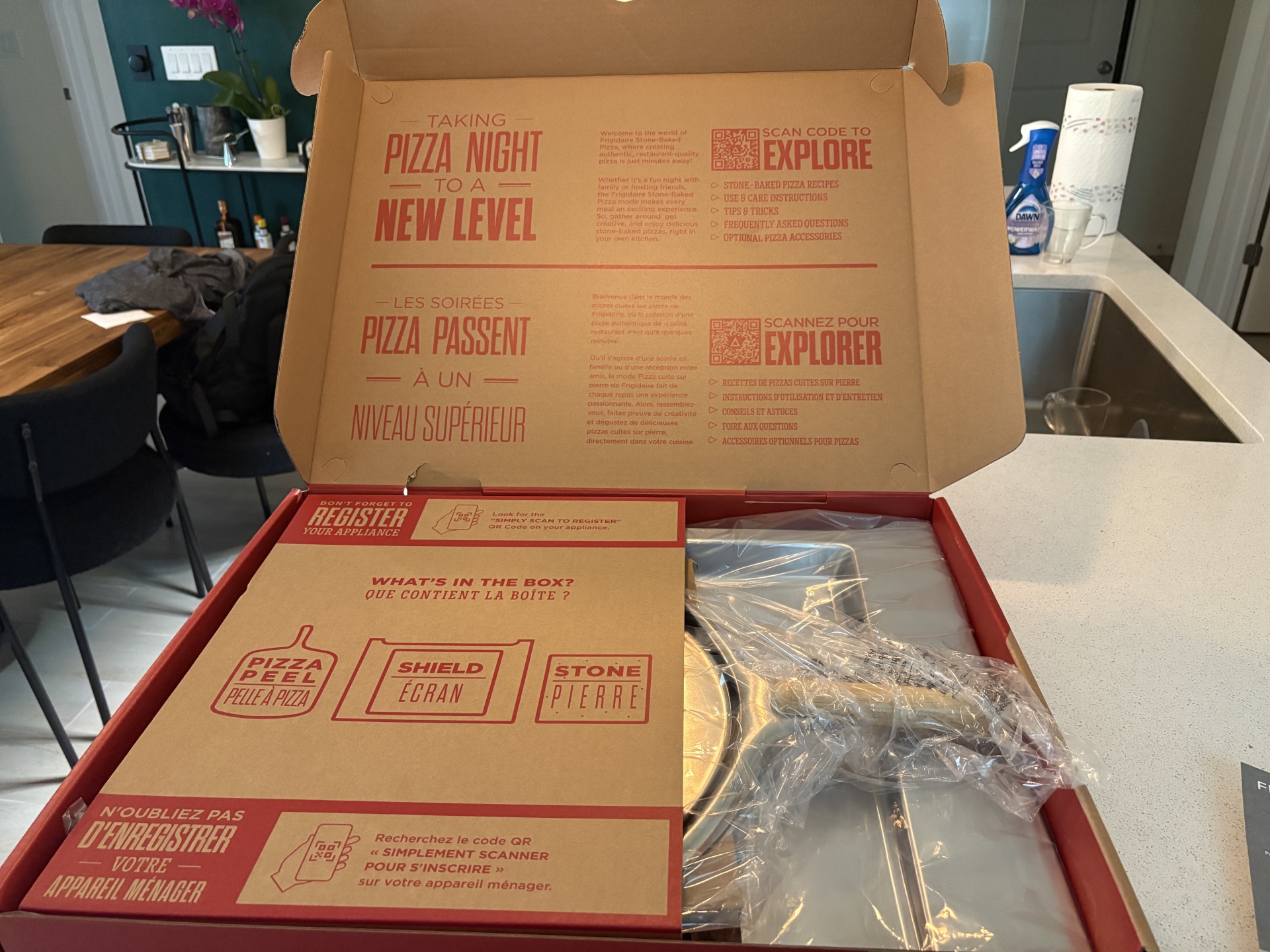 Frigidaire Gallery with Pizza Oven_box