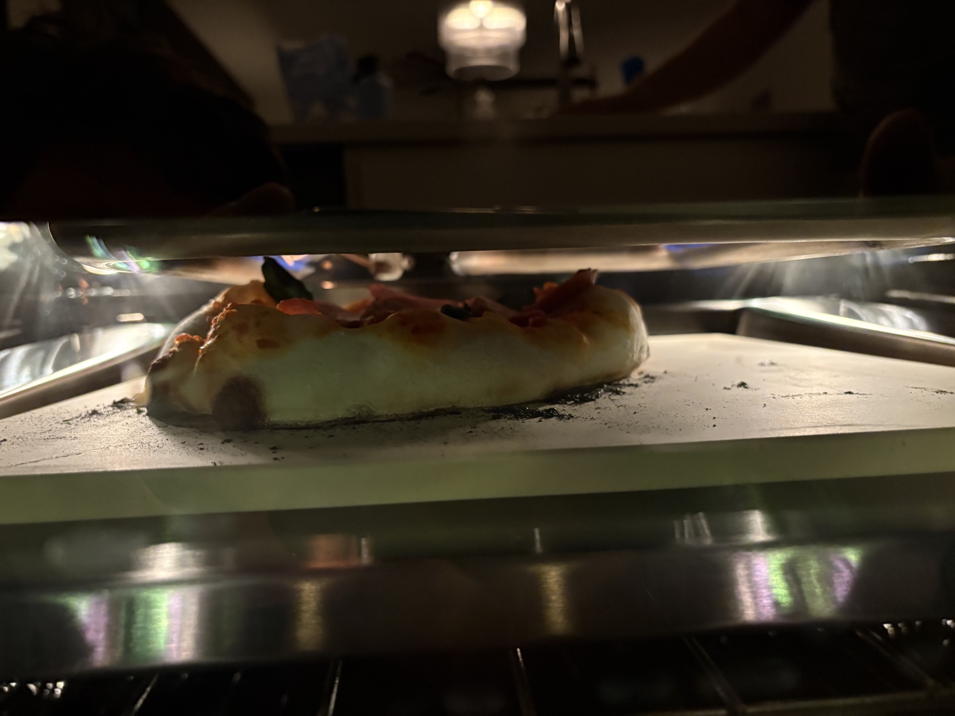 Frigidaire Gallery with Pizza Oven_cooking pizza