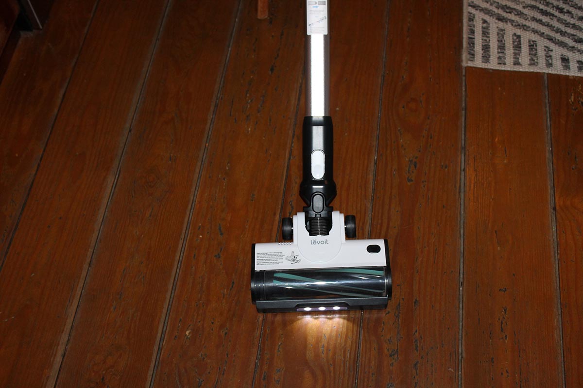 Levoit stick vacuum head with lights