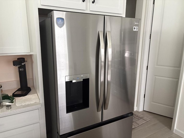Midea OneTouch freezer open full