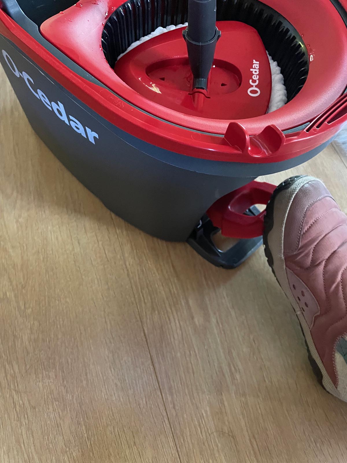 O-Cedar EasyWring pedal on bucket