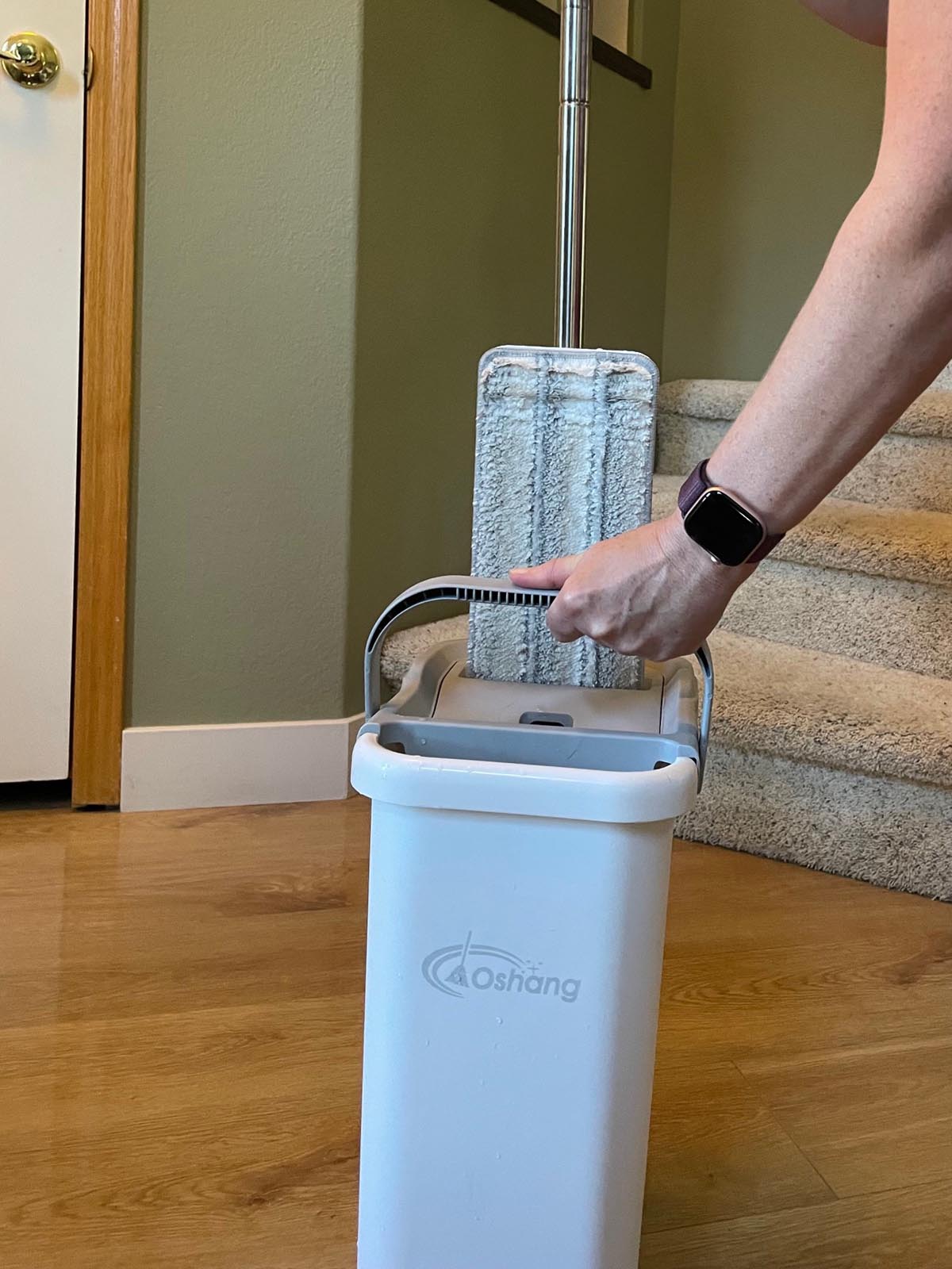 Oshang flat mop and bucket