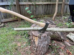 Snow & Nealley Hudson Bay Axe