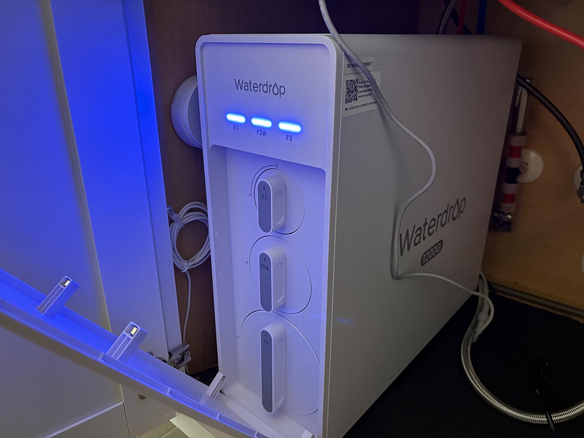 Waterdrop X12 Pro undersink lit up