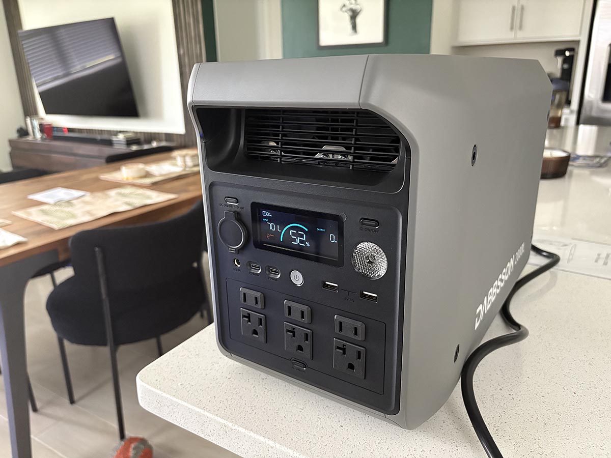 Dabbson portable power station