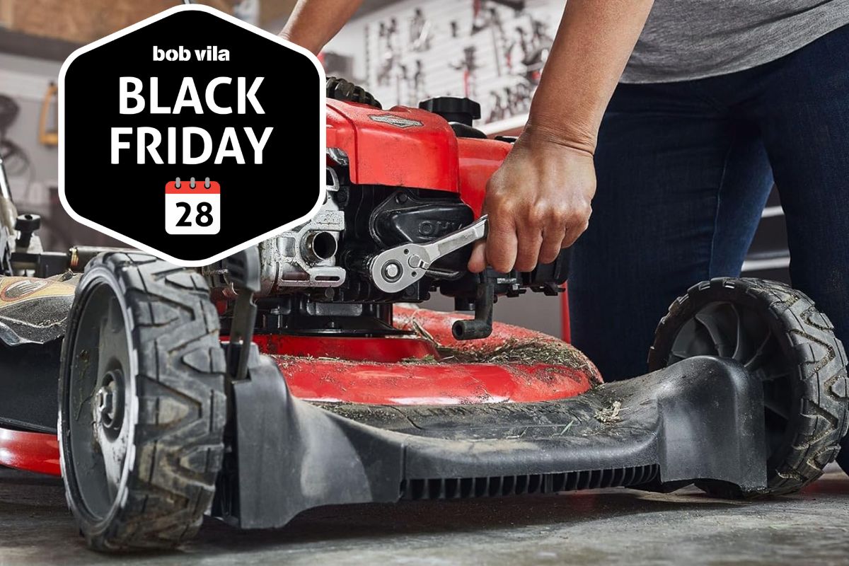 Hurry, Mechanic Socket Sets and Tools Are Under $10 Ahead of Cyber Monday