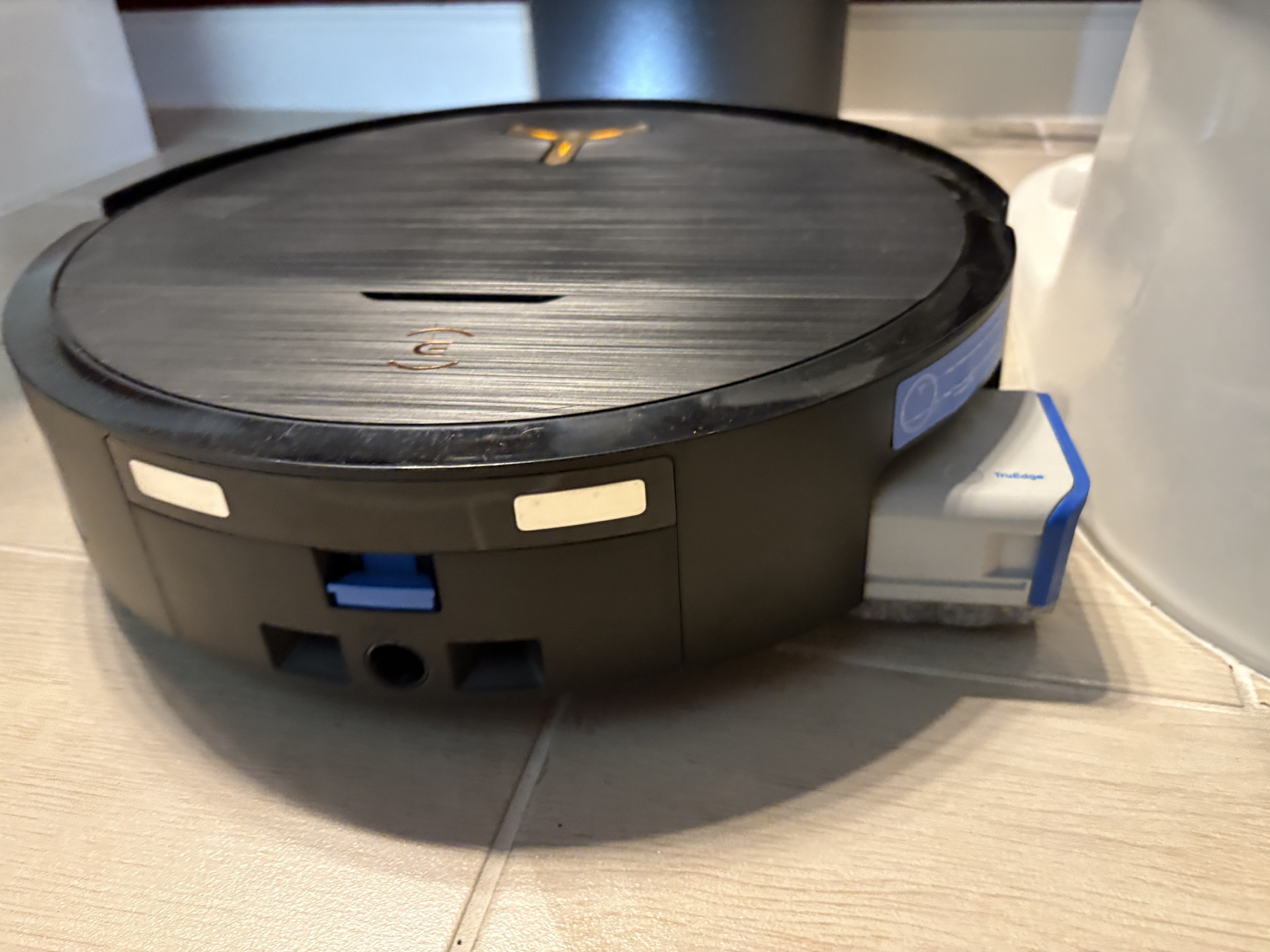 The Best Robot Vacuums, Tested and Reviewed