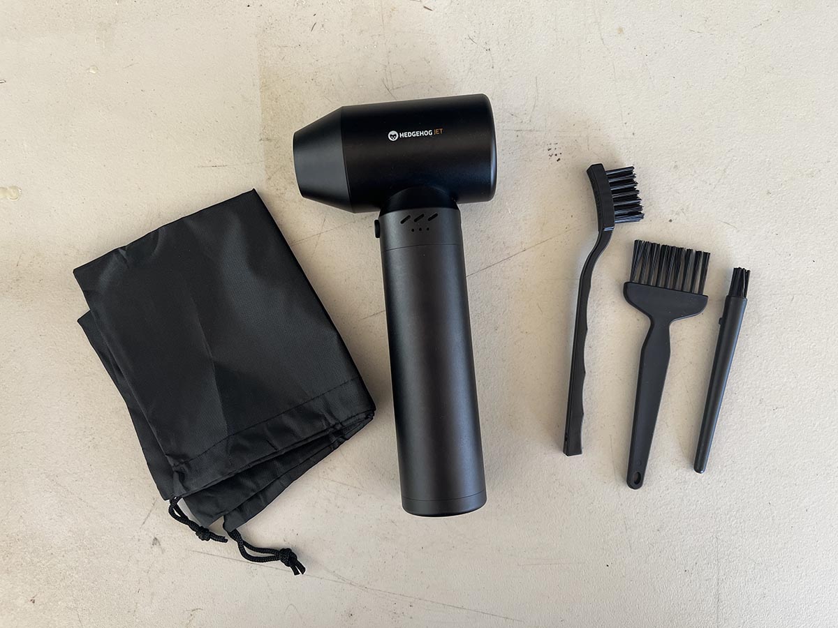 Hedgehog Jet with accessories