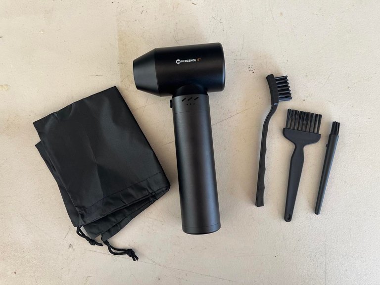 Hedgehog Jet with accessories