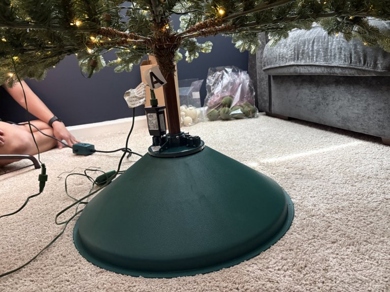 Home Logic Ez Rotate Christmas Tree Stand