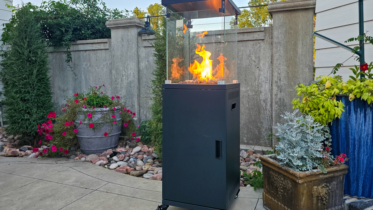 Pamapic Patio Heater in action