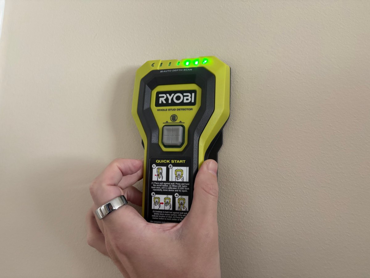 Ryobi Stud Finder side