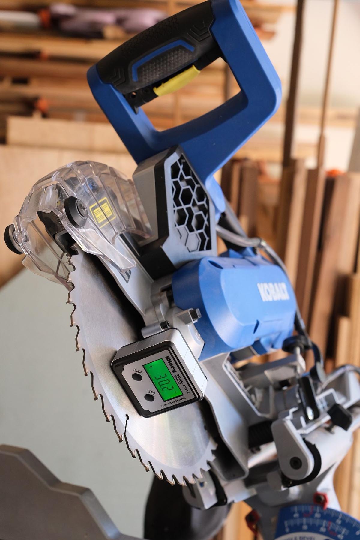 Wixey WR300 Digital Angle Finder Gauge