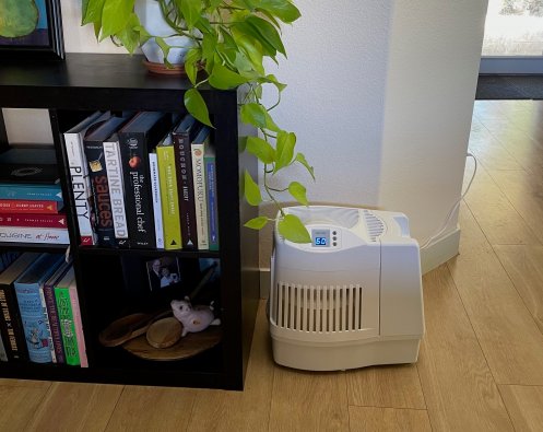 Aircare Mini-Console Evaporative Humidifier in use in a living space