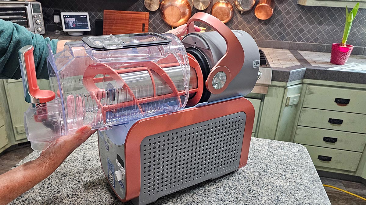 Assembling the Ninja Slushi Max