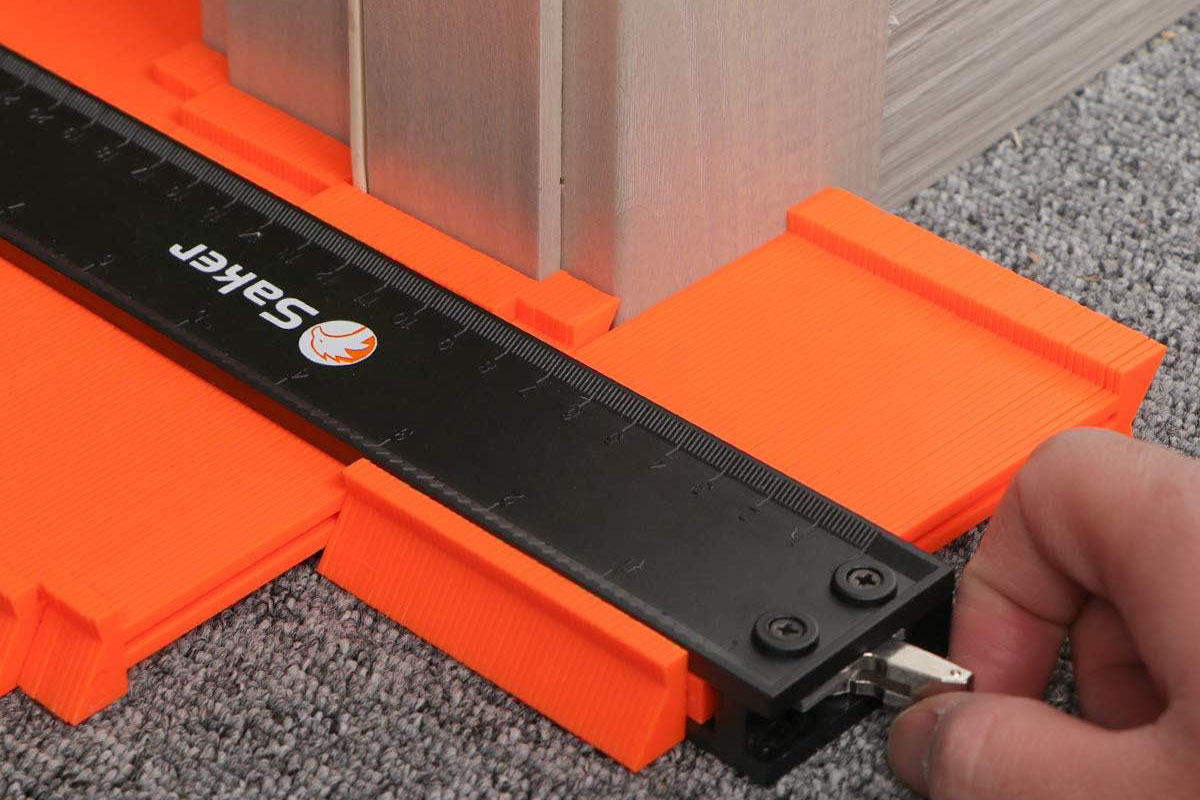 A DIY measuring tool that captures contours.