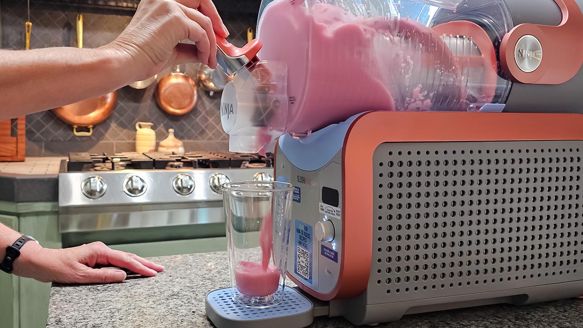 Dispensing slushies with Ninja Slushi Max