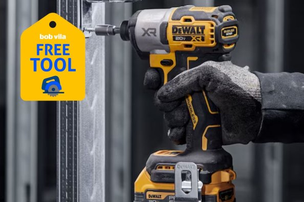 Lowe's Is Offering a Free DeWalt 20V Battery This Week—Worth $169
