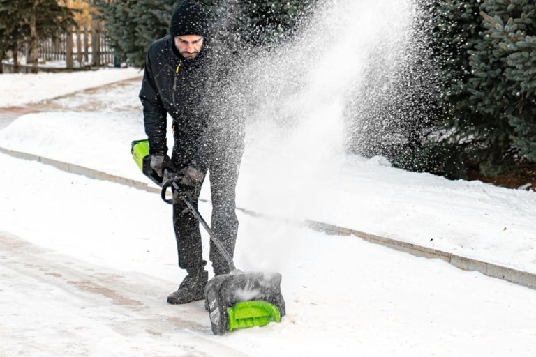 Greenworks 80V 12″ Cordless Battery Snow Shovel in use