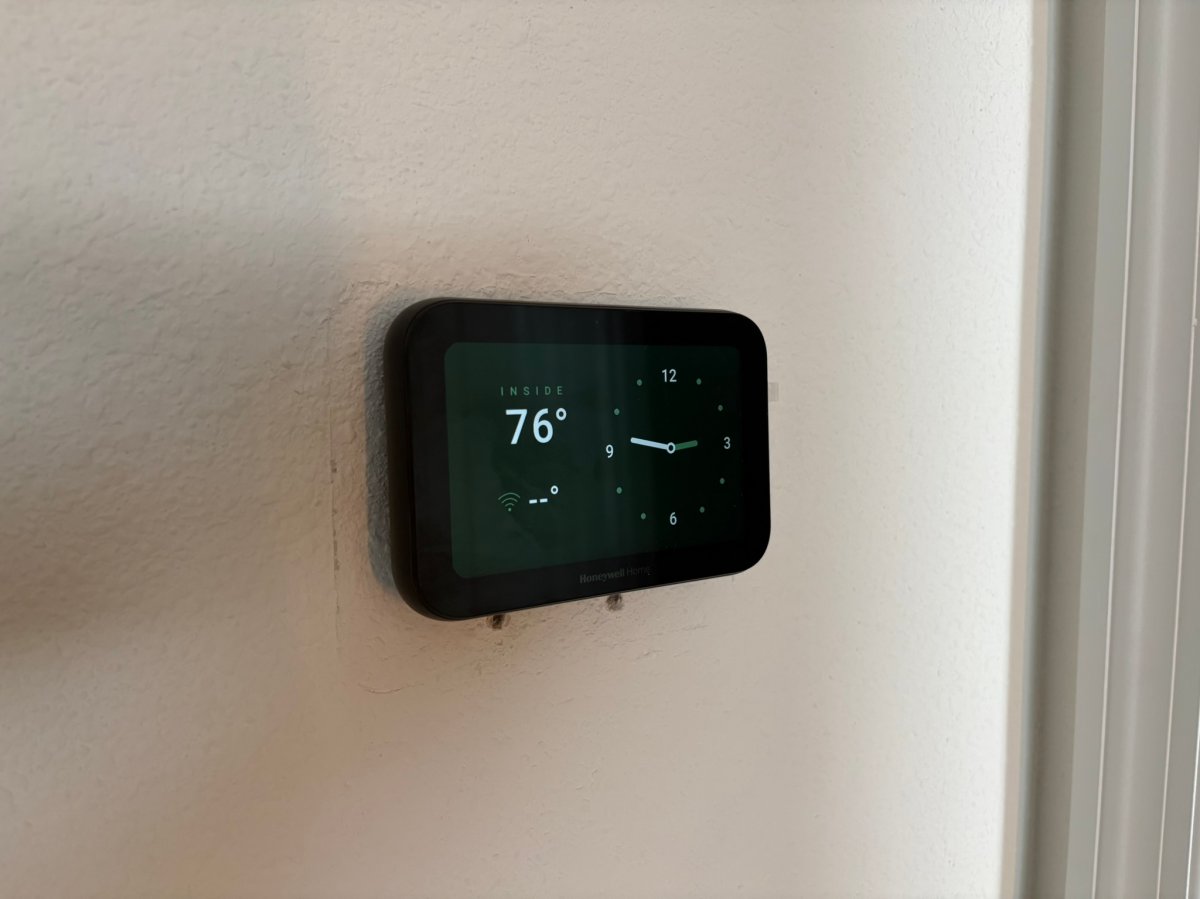 Honeywell Home X8S Smart Thermostat
