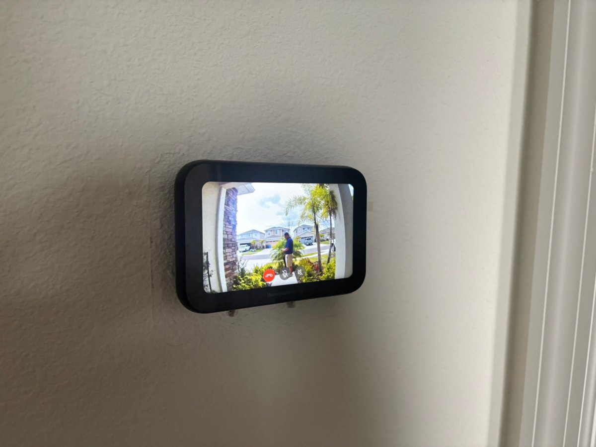 Honeywell Home X8S Smart Thermostat