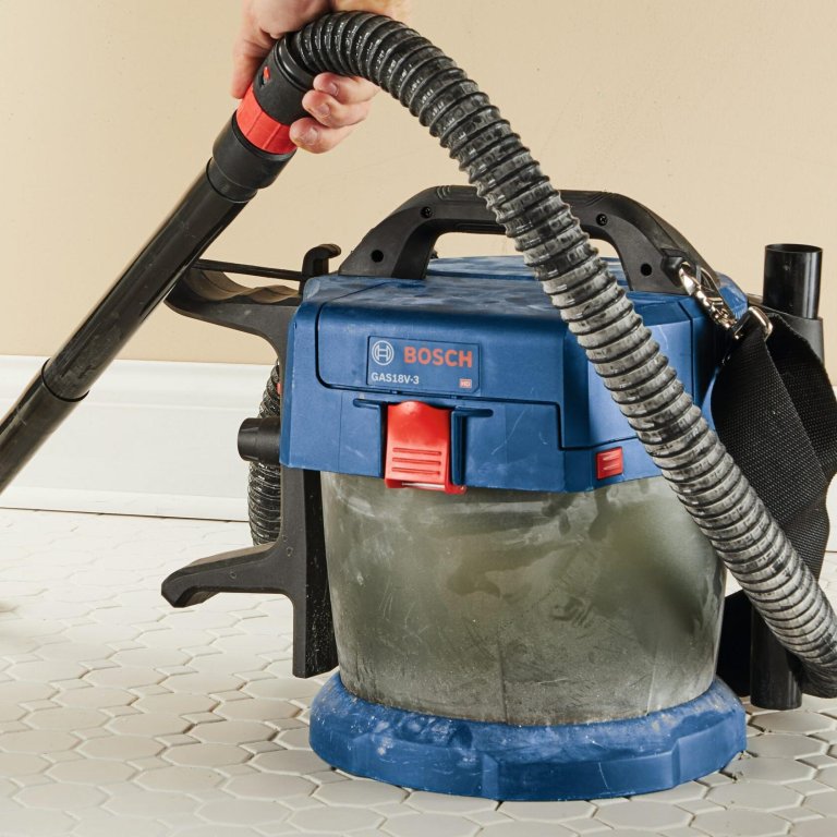 Lowe's Bosch Freebie Bosch 2.6-Gallon 18V Wet Dry Vacuum