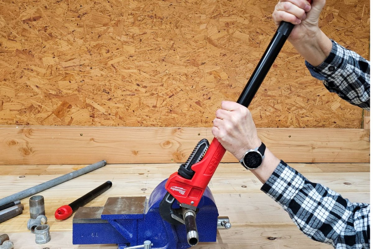 Tightening fitting with Milwaukee cheater wrench