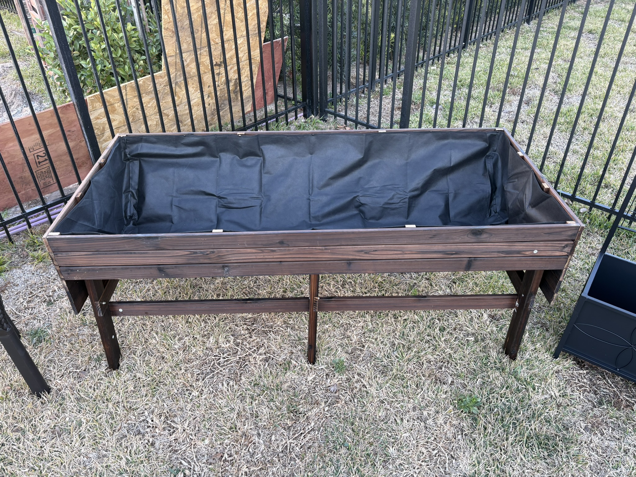 Veikous raised garden bed ready for soil