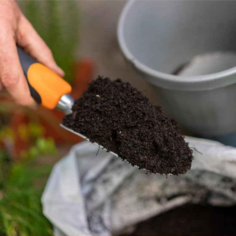 Amazon Big Spring Sale Garden Tools and Supplies Fiskars 3-in-1 Garden Tool Set — Cast Aluminum Heads