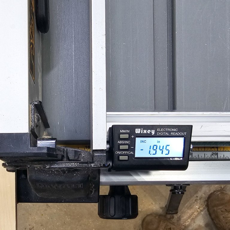 BEST FOR BEGINNERS: Wixey WR 700 Digital Saw Fence