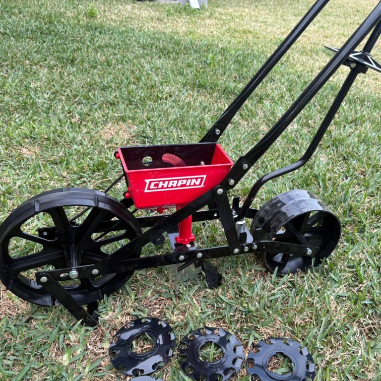 Chapin Garden Push Seeder