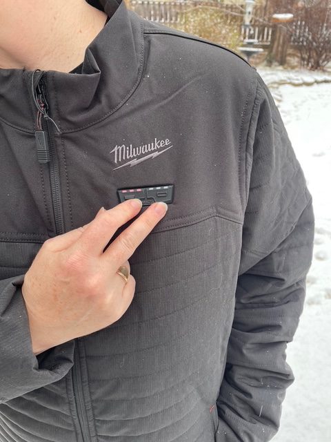 Controls on Milwaukee Women’s M12 Heated Axis Quilted Jacket