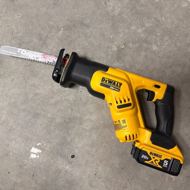 DeWalt DCS387 20V Variable Speed Reciprocating Saw
