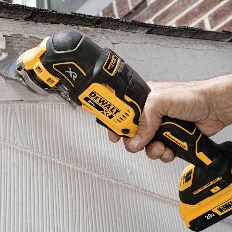 DeWalt XR Oscillating Multi-Tool