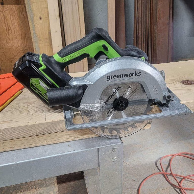 Greenworks 24V 7¼” Cordless Battery Circular Saw