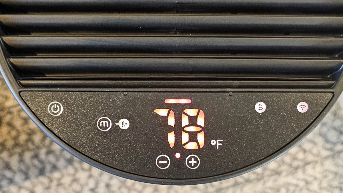 HeatBit Maxi Control Panel close up