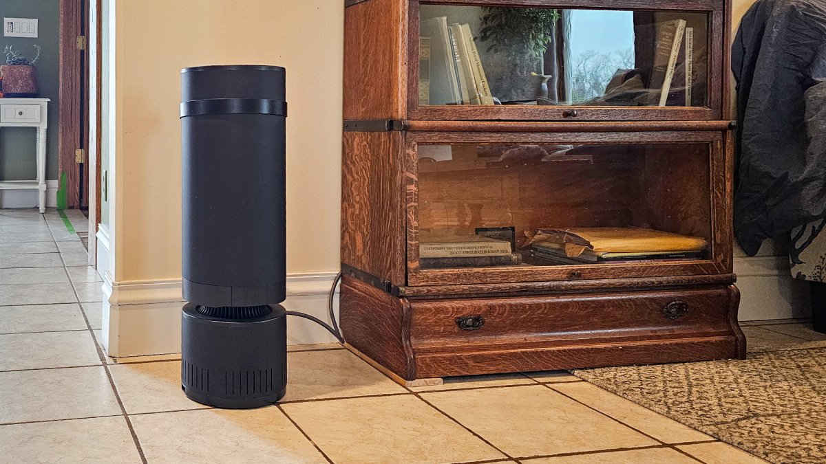 HeatBit Maxi in room on the floor 