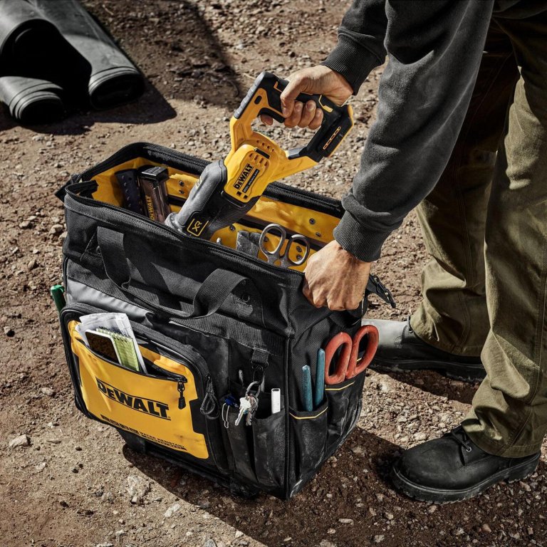 Lowe's DeWalt Days DeWalt Black-Yellow Polyester Zippered Rolling Tool Roll