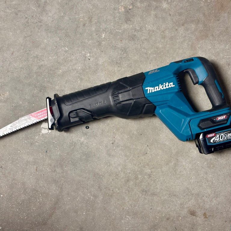 Makita 40V Max XGT GRJ01 Recipro Saw Kit