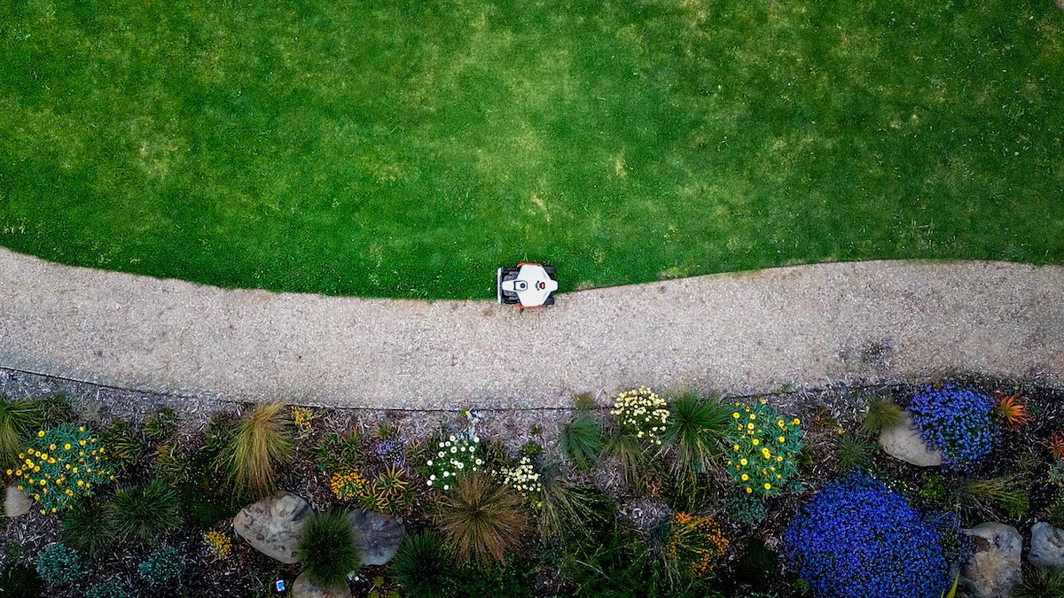 MAMMOTION's LUBA 3 AWD robotic lawn mower from a birds eye view.