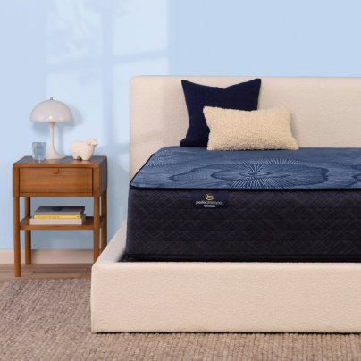 Serta Perfect Sleeper 14-Inch Ultra Plush Hybrid Mattress