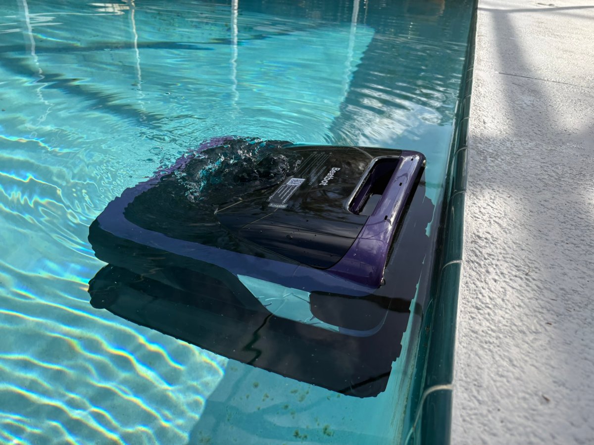 Beatbot Sora 70 floating 02