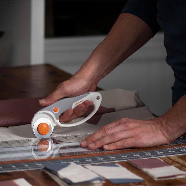 Best Mother’s Day Gifts for DIY Moms Fiskars Titanium Softgrip Loop Rotary Cutter