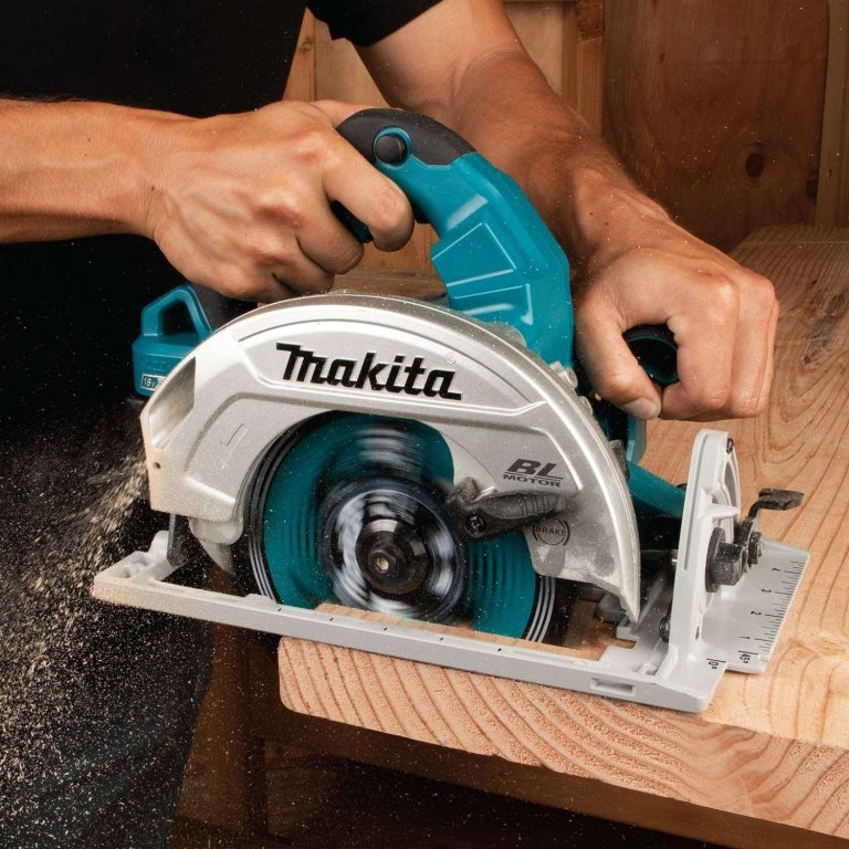 Best Mother’s Day Gifts for DIY Moms Makita XSH06PT 36V Brushless Circular Saw Kit