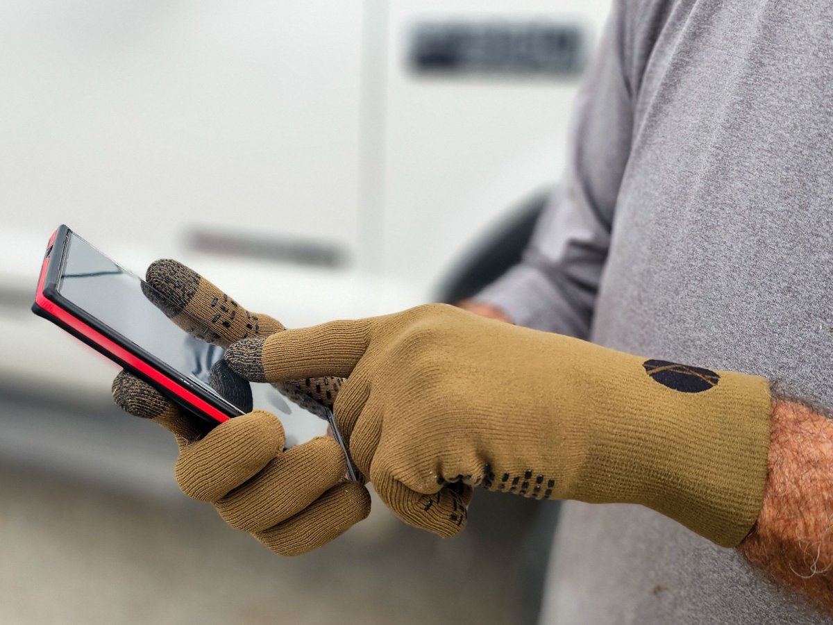 Cross Point gloves are touchscreen capable