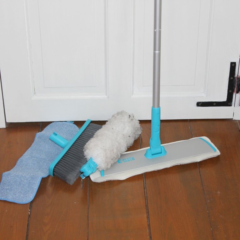 Ecloth dust mop with attachments closeup
