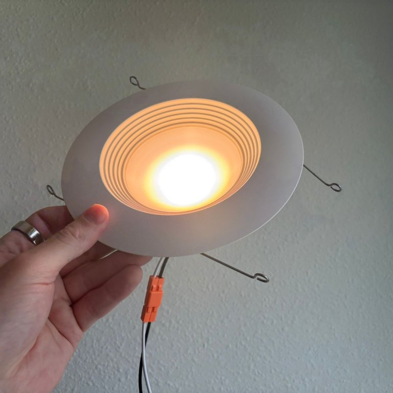 Halo LED Dimmable Recessed Light Trim01