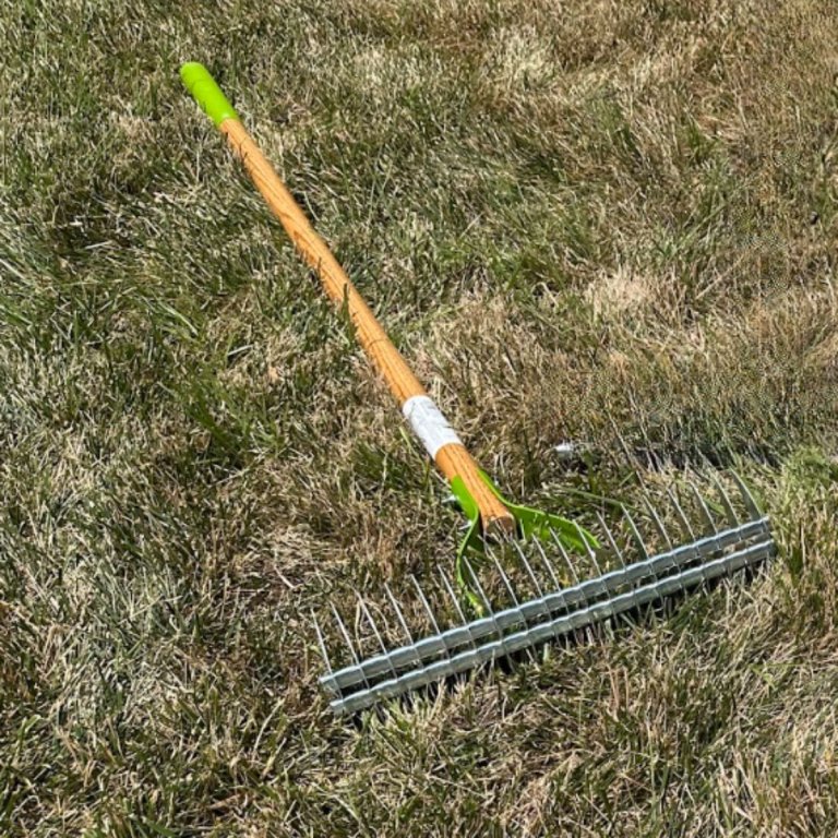 Ames 15″ Adjustable Thatch Rake